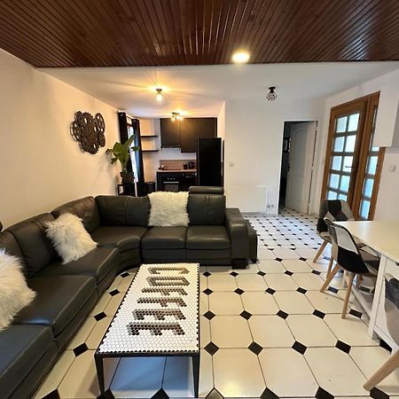 Agreable Appartement Dans Une Maison Saint-Denis  Exterior foto