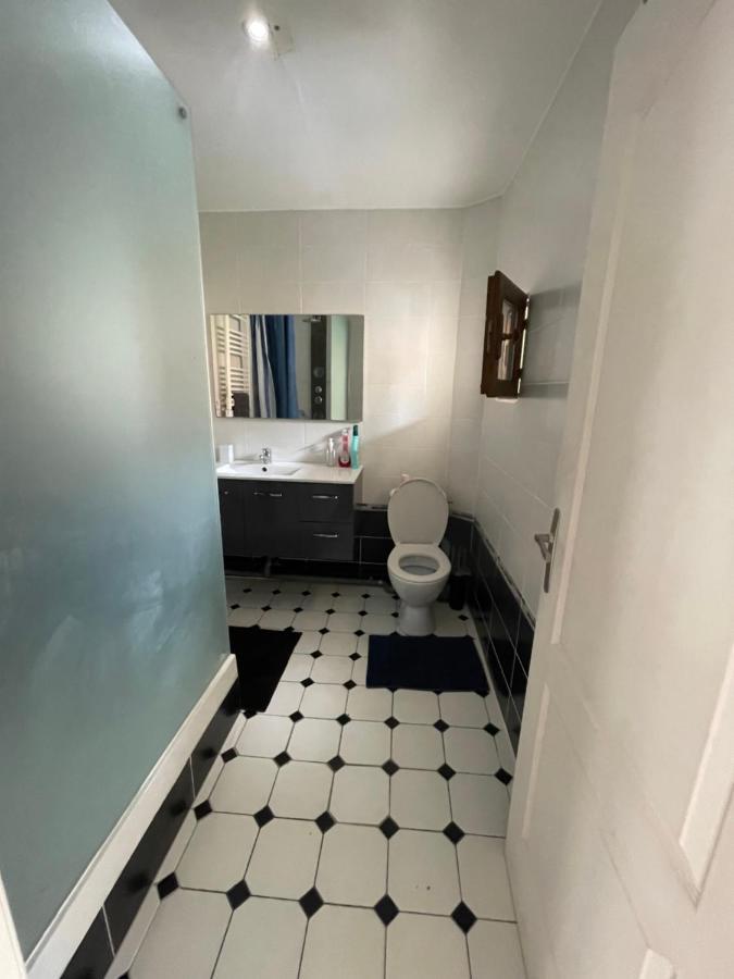 Agreable Appartement Dans Une Maison Saint-Denis  Exterior foto