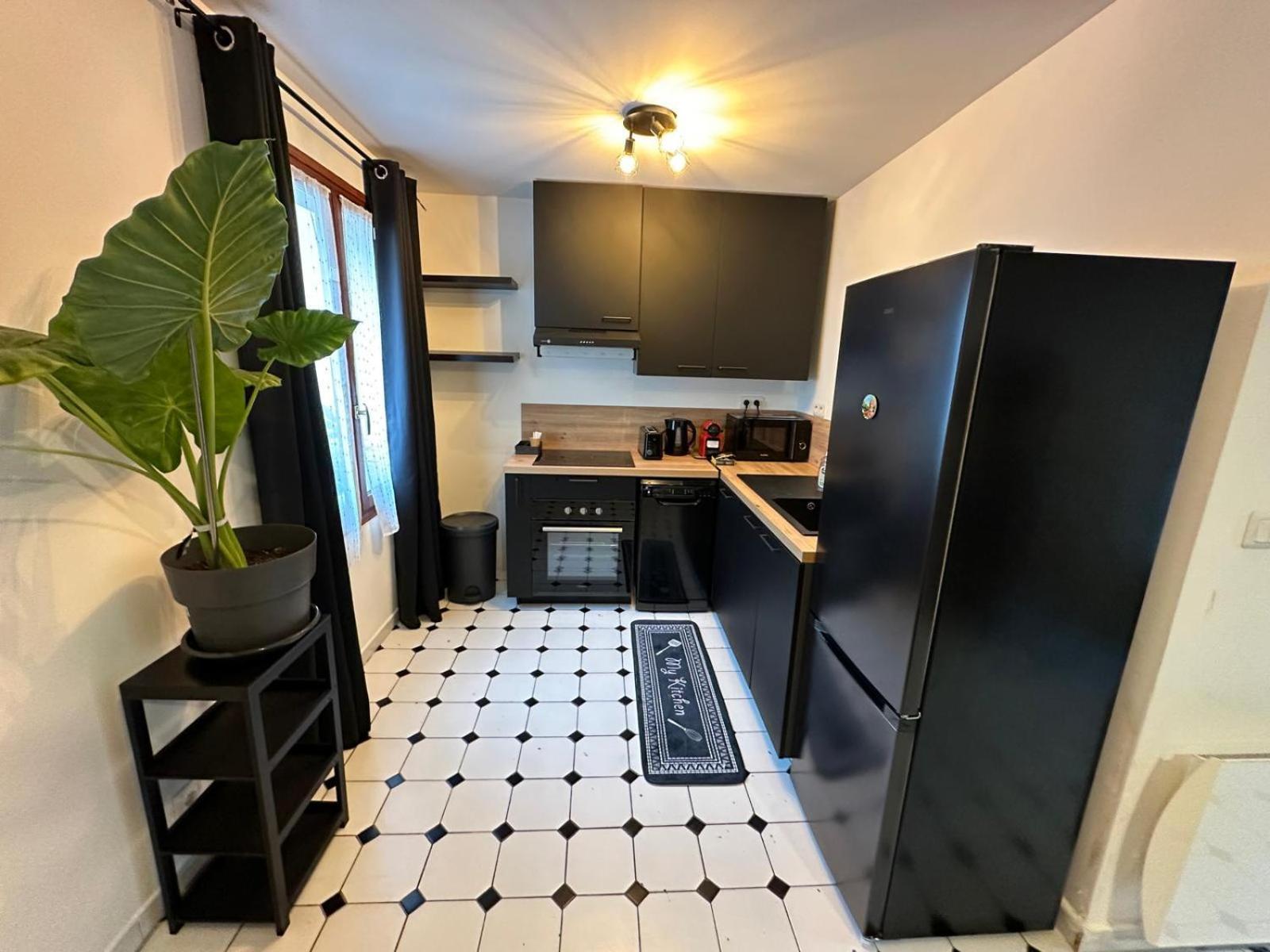 Agreable Appartement Dans Une Maison Saint-Denis  Exterior foto